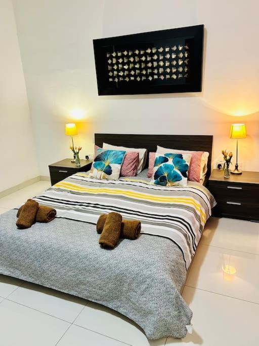 Seaside Spinola In St Julians, Queen Beds Apartamento